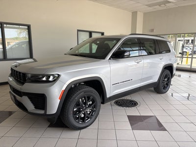 2026 Jeep Grand Cherokee L Laredo Altitude