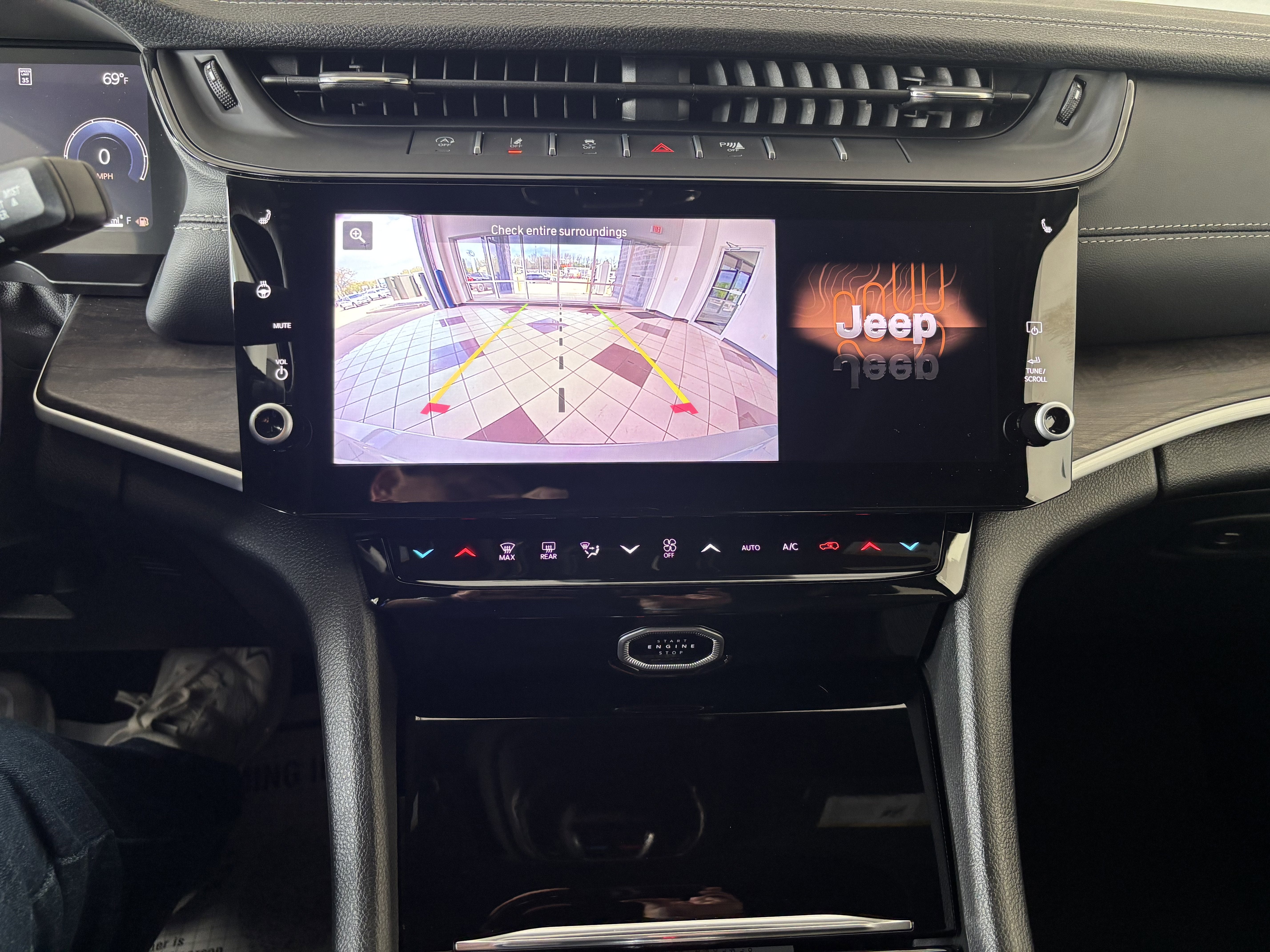 2026 Jeep Grand Cherokee L Laredo Altitude