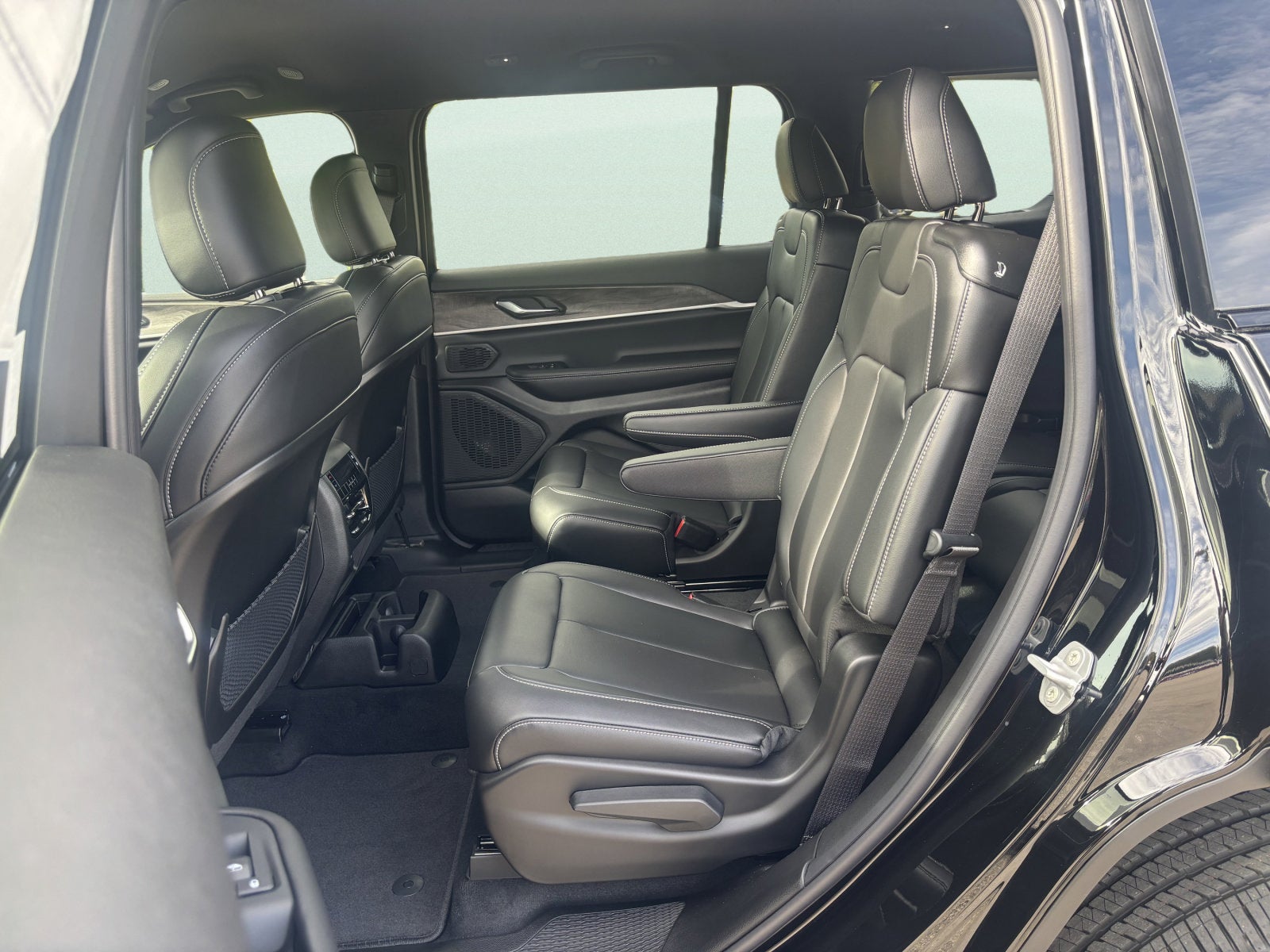 2027 Jeep Grand Cherokee L Limited