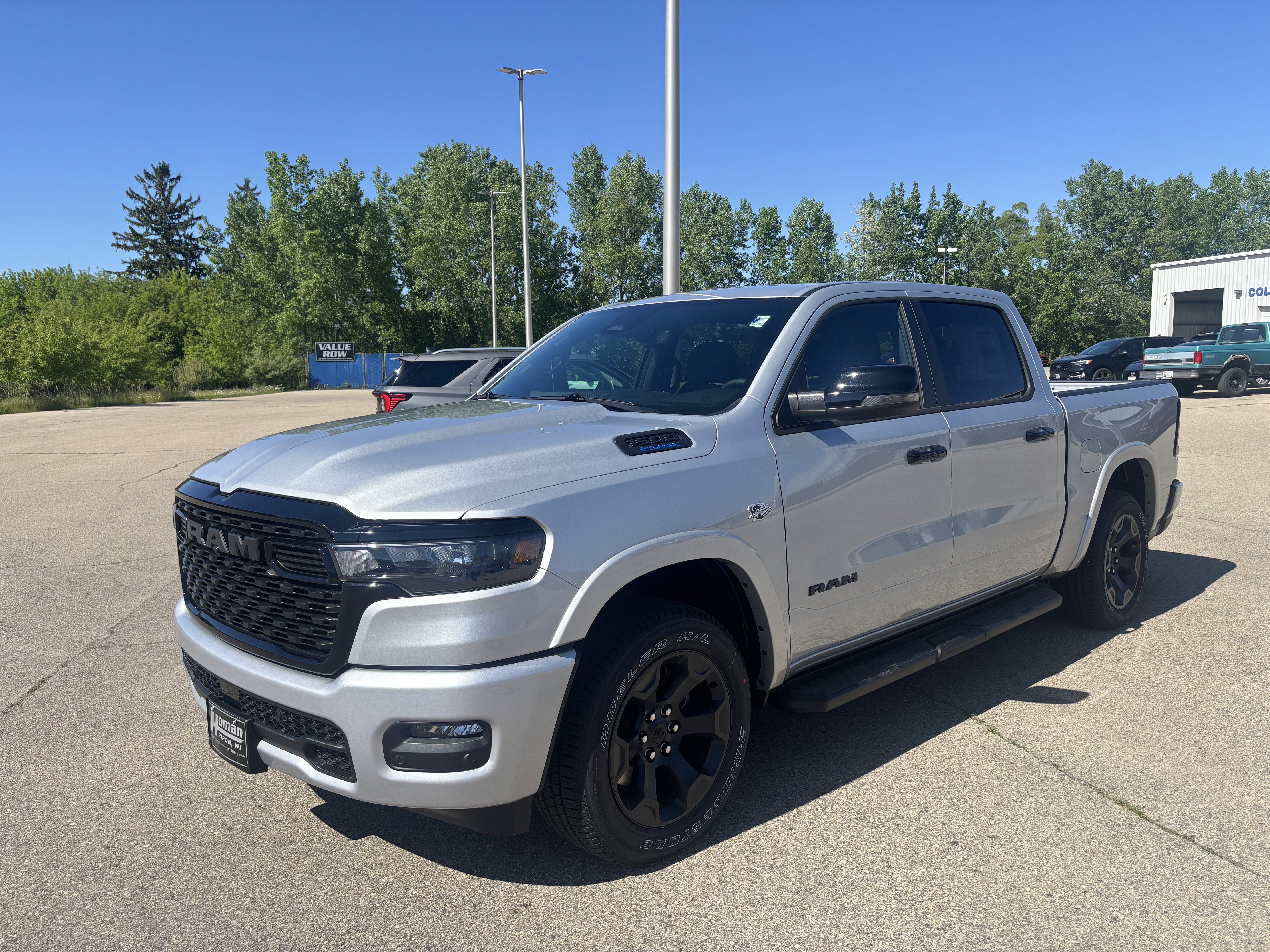 2026 RAM 1500 Big Horn/Lone Star 4x4 Crew Cab 5'7's photo