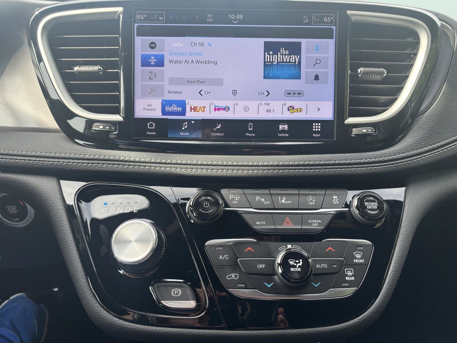 2025 Chrysler Pacifica Select