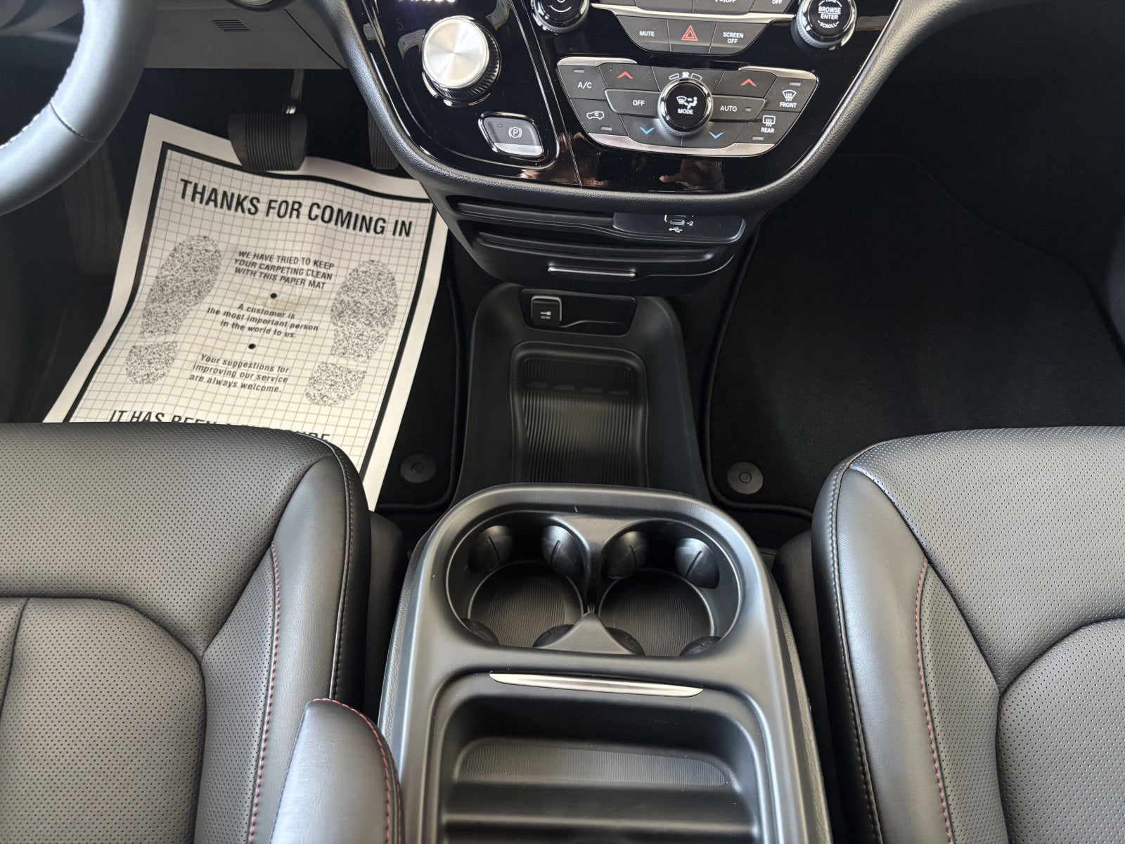 2027 Chrysler Pacifica Select