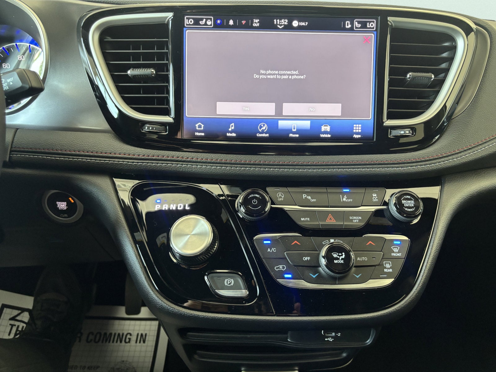 2027 Chrysler Pacifica Select