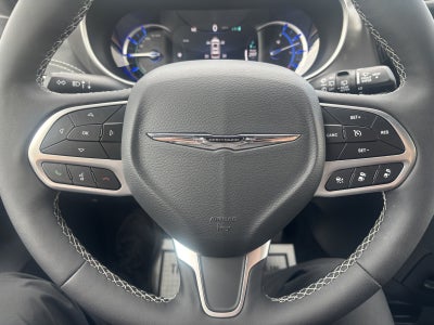 2025 Chrysler Pacifica Hybrid Hybrid Select