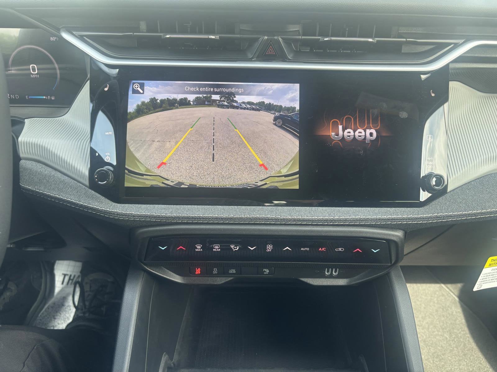 2026 Jeep Cherokee Laredo