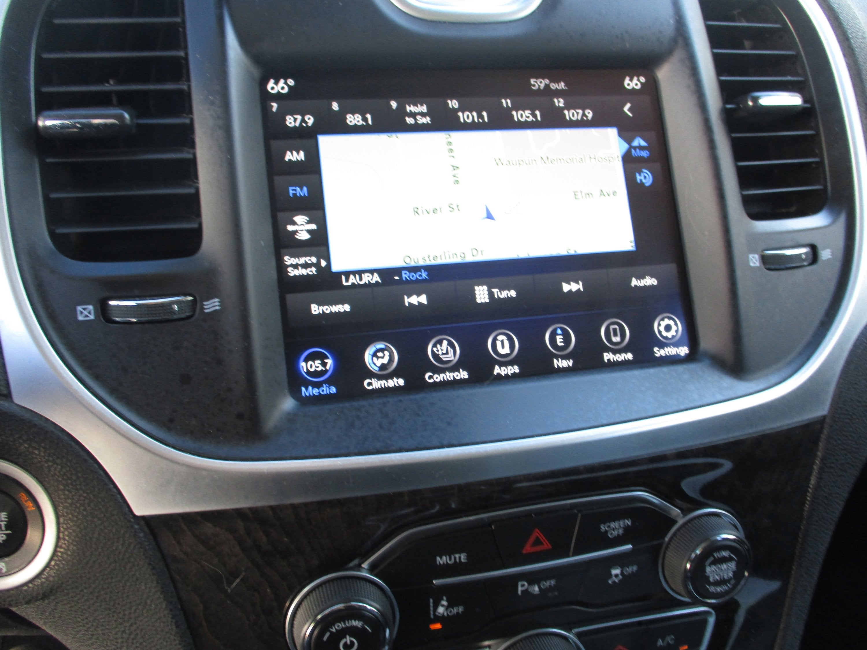 2019 Chrysler 300 Limited