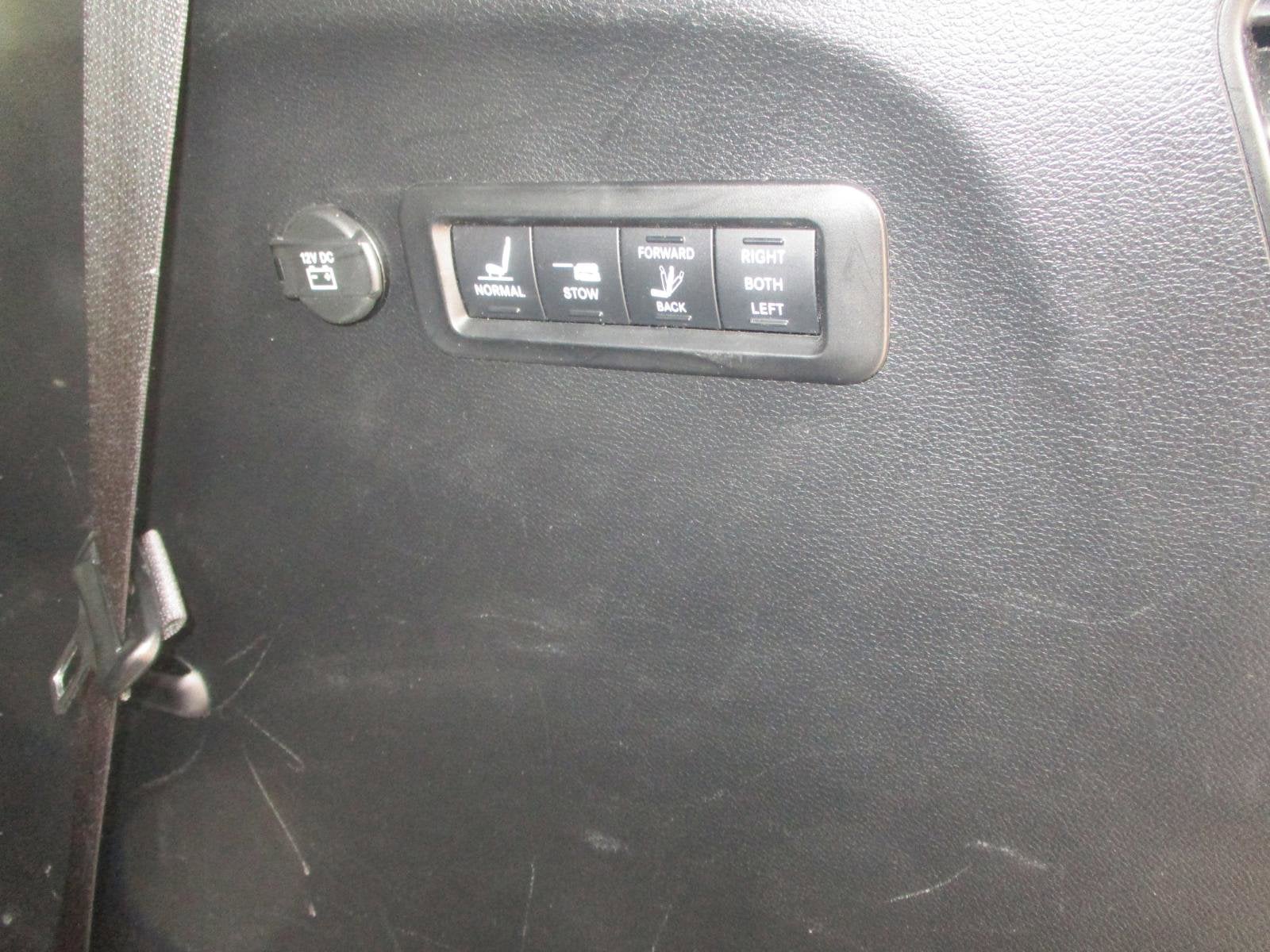 2020 Chrysler Pacifica Limited 35th Anniversary