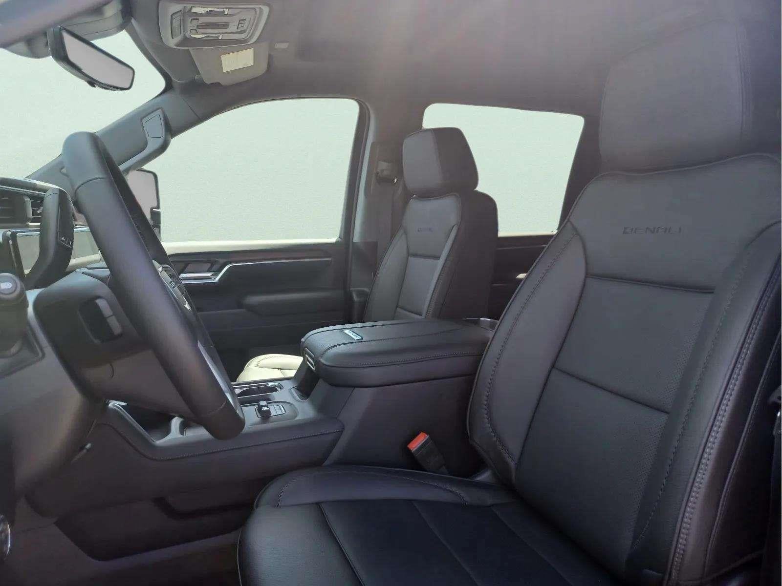 2026 GMC Sierra 3500 HD Denali DRW