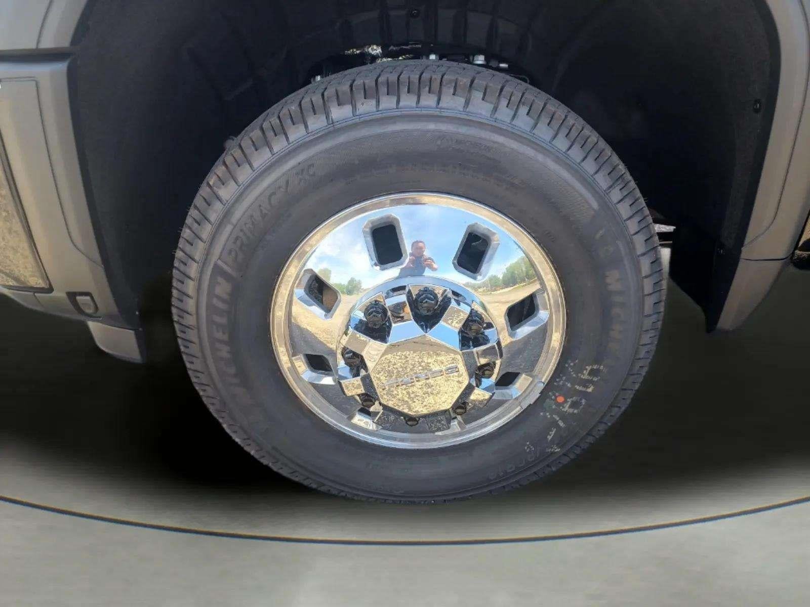 2026 GMC Sierra 3500 HD Denali DRW